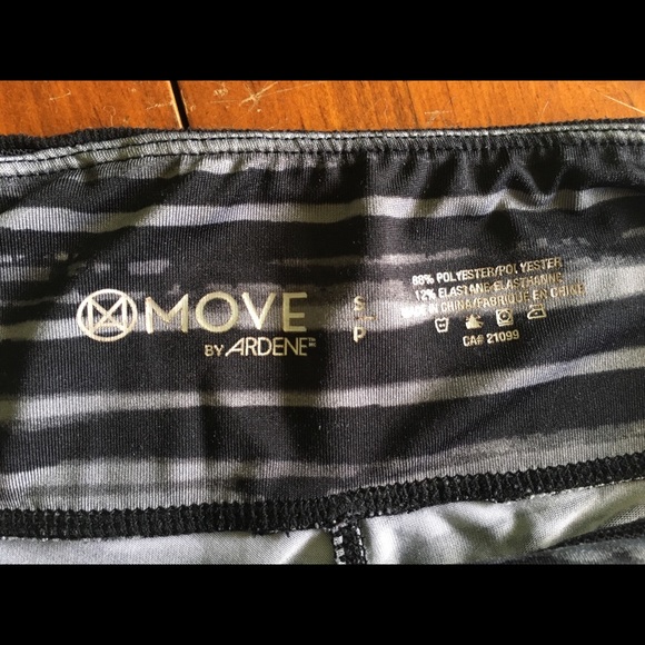 Ardene’s Active Leggings, Size Small - Picture 5 of 5